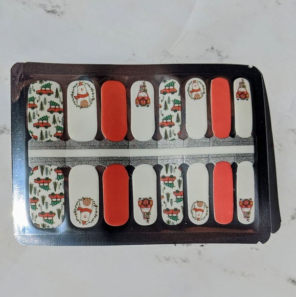 5 for $20 Nail Wraps- Winter's Holiday - Picture 2 of 8